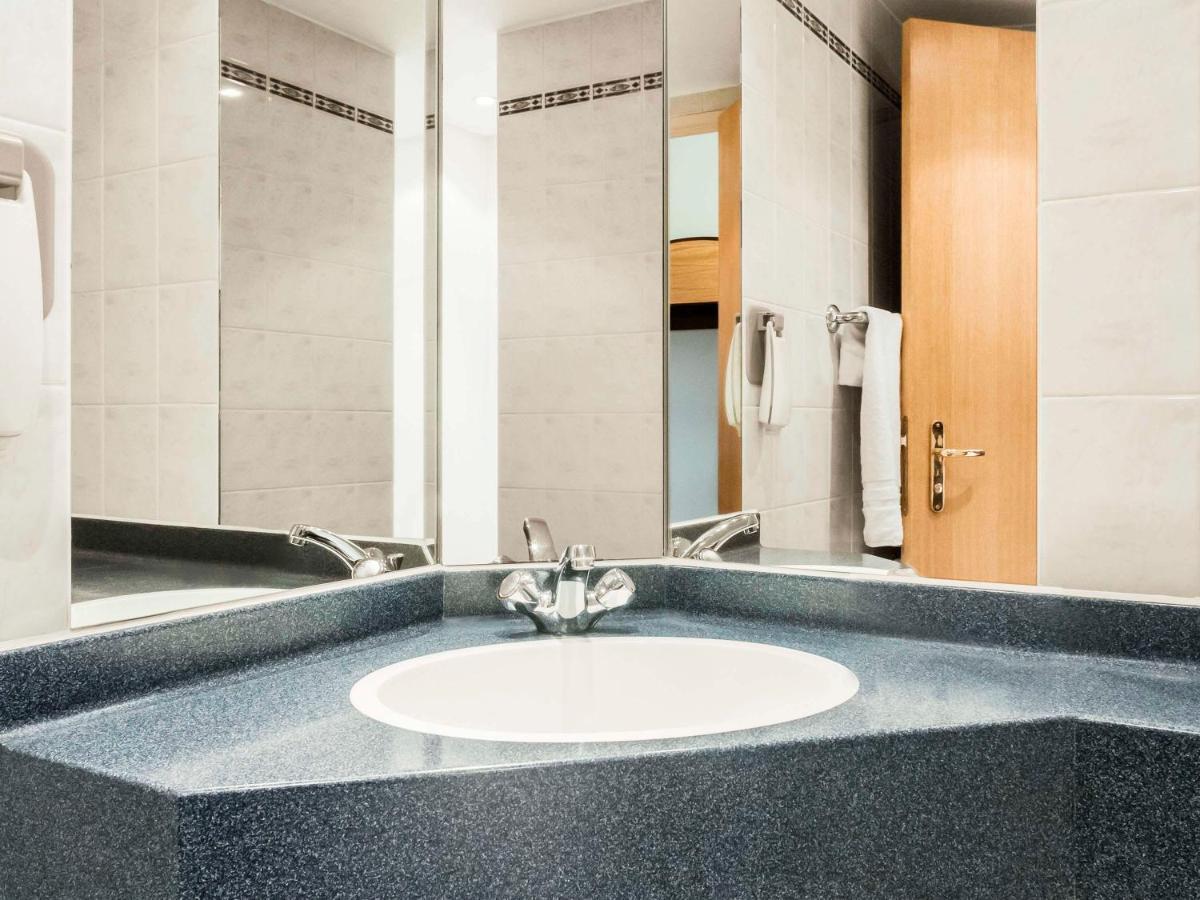 Отель Ibis Lincoln North Hykeham Экстерьер фото
