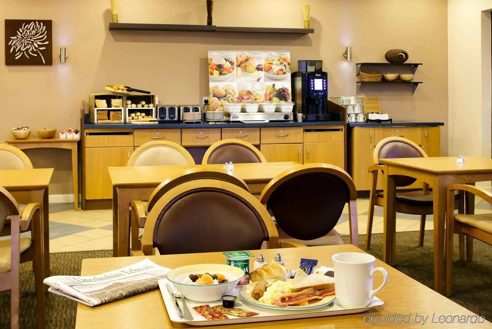 Отель Ibis Lincoln North Hykeham Экстерьер фото