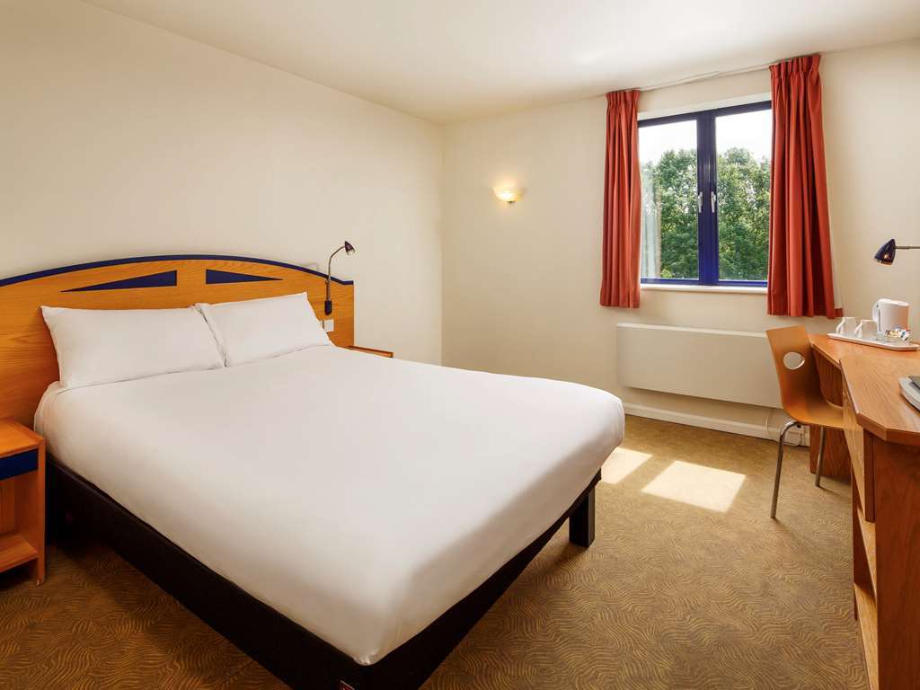 Отель Ibis Lincoln North Hykeham Номер фото