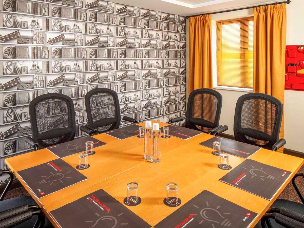 Отель Ibis Lincoln North Hykeham Экстерьер фото